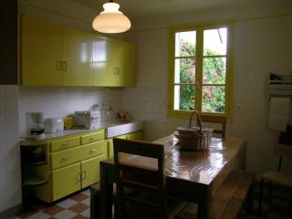 Maison de bourg cosy avec jardin clos, proche Le Pal, tout confort pour 10 pers., draps inclus - FR-1-489-109 - Dompierre-sur-Besbre - 8