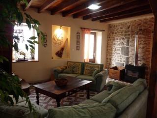 Maison en pierre avec jardin, jeux enfants et animaux acceptés - FR-1-489-137 - Nizerolles - 8