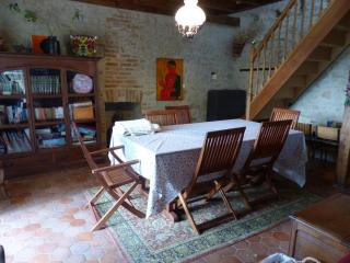 Fermette rénovée avec charme Bourbonnais, jardin arboré, clim, Wifi, animaux acceptés, proche Commentry - FR-1-489-228 - Beaune dʼAllier - 4