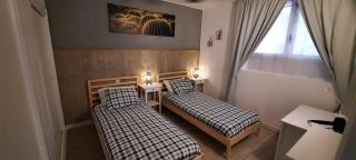Lanzarote-Beach-Apartment, Las Cucharas Beach, Costa Teguise -- 1 MINUTE WALK FROM MAIN SQUARE, 35 METERS FROM BEACH - Costa Teguise - 5