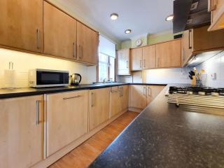 Parkgate Apartment - Near M90, Amazon, Edinburgh - 9