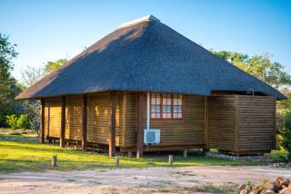 Xirhandziwa M Lodge - Thulamahashi - 3