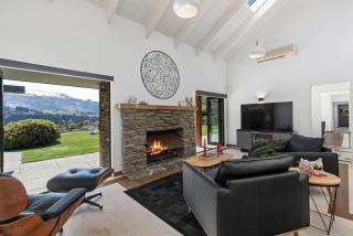 Tucker Beach Haven With Spa - Queenstown - 9