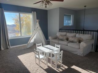 Family-friendly Home on Boyd Lake, Gorgeous Views! - 1