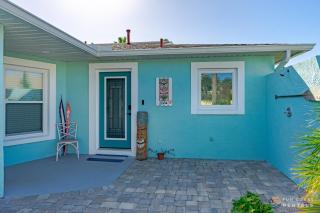 Dog Friendly Home wPrivate Fenced Yard, Garage & Fire Pit STEPS to the Beach! - New Smyrna Beach - 3