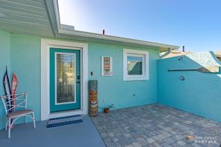 Dog Friendly Home wPrivate Fenced Yard, Garage & Fire Pit STEPS to the Beach! - New Smyrna Beach - 2