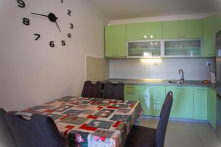 Apartments with a parking space Makarska - 20195 - 1
