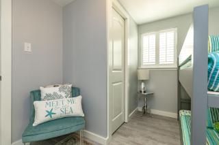 Cape Cod Cottage - Port Aransas - 8