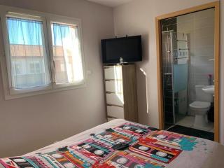 Maison Confortable avec Clim, Terrasse et Jardin - 6 Pers, Proche Lac et Plages - FR-1-319-425 - 7