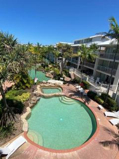 Alex Heads Beachfront Resort King Bed Studio Room - Alexandra Headland - 7
