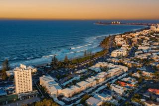 Alex Heads Beachfront Resort King Bed Studio Room - Alexandra Headland - 1