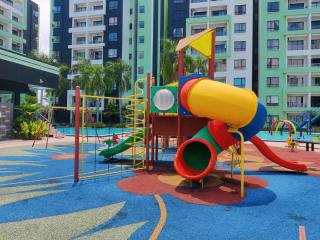 KT's Homestay- Corner Unit - Manhattan Ipoh Water Park- Station 18 - 6