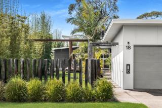Bamboo Beachhouse - Berrara - 8