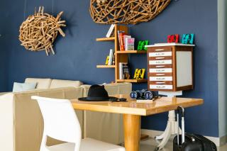 Zzzone Boutique Hostel - Hermanus - 1