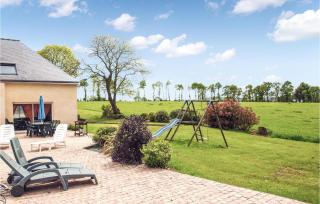 Stunning Home In St Martin Des Pres - 8