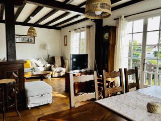 Maison T4 à Cambo-les-Bains: 5 couchages, jardin arboré, balcon, cheminée, animaux acceptés, Wi-Fi fibre - FR-1-495-114 - Cambo-les-Bains - 3