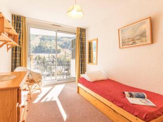 Appartement lumineux 2 pièces, 6 couchages, proche pistes et commerces, avec parking et balcon - FR-1-330F-114 - Serre Chevalier - 6