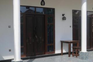 Eden Roc Guest Inn - 3