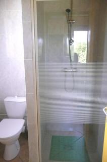 15mn de Cannes, Villa la Soleiade , Gite ,Lodge , type T2, clim, piscine, parking au Lac de Saint-Cassien VAR - 9
