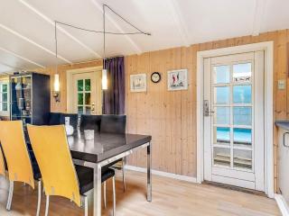 8 person holiday home in Oksbøl - Øster Vrøgum - 1