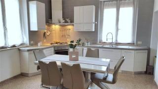 Delux Apartment - - 2