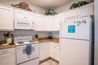 3 Sheets To the Zin - 2