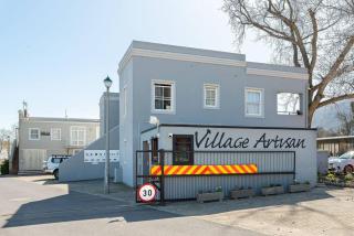 The Tram Stop - Franschhoek - 2