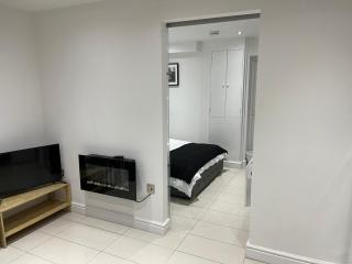 Modern 1 Bedroom Holiday Apartment in Southminster - Southminster - 1