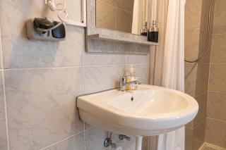 Cozy Room @ Hauptbahnhof - Well Situated & Central - 1