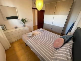 South facing 1 bed apartment, near beach - 1