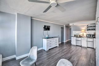 Beachfront Daytona Studio, Close to Parks! - Daytona Beach - 1