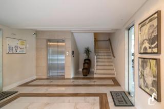 Apartamento com 03 dormitórios meia quadra do mar - 4