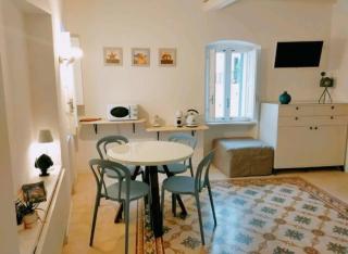 Comes Home - Monopoli - 7