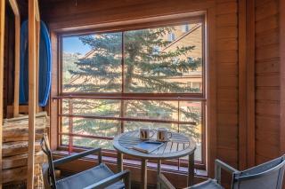 Aspen Creek 121 - Mammoth Lakes - 2