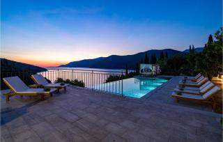 Beautiful Home In Gruda With Jacuzzi - Gruda - 2