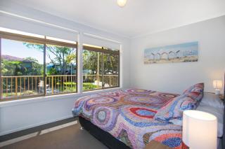 Barralong Beach House - Hawks Nest - 4