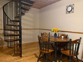 Cosy City Centre Guest Room Shared Home - Galway - 4