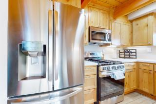 Hemlock Haven - Lake Arrowhead - 1