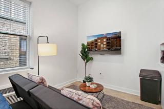 Studio Apt with Laundry, Near Shops! - Montrose Studio rep - Chicago - 8