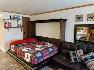 Alex's Cozy STUDIO with Pool and Sauna - Brian Head - 8