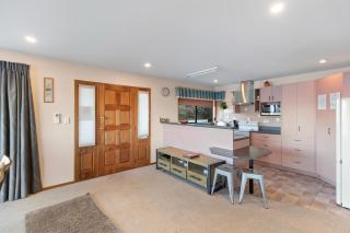 Stunning lakeview and mountain family retreat - Queenstown - 9