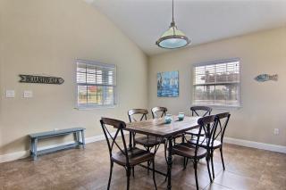 Shamrock by the Sea - Port Aransas - 6