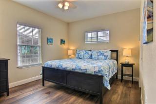 Shamrock by the Sea - 1