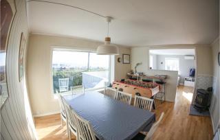 5 Bedroom Nice Home In Borhaug - 5