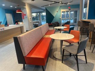 avid hotel Fort Wayne North by IHG - 2