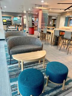 avid hotel Fort Wayne North by IHG - 3