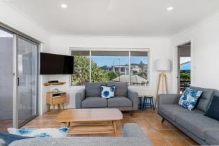 Absolute Beachfront Apartment 4T - Lennox Head - 3