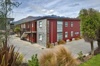 Absolute Lake Front Luxury- 2 bedroom apartment - Queenstown - 6