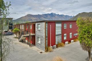 Absolute Lake Front Luxury- 2 bedroom apartment - Queenstown - 1
