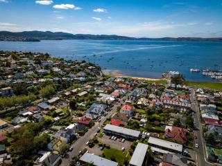 Studio Apartment - 5 Minutes to Hobart CBD - Free Parking - Free WIFI - Sandy Bay - 6